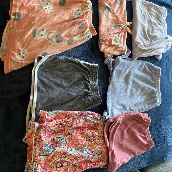 Womens pajama shorts and one matching set - Picture 1 of 4